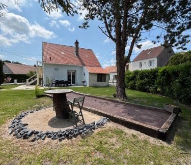 Merlimont House | Gîte du Vieux Puits: Child-Friendly Retreat with Great Reviews