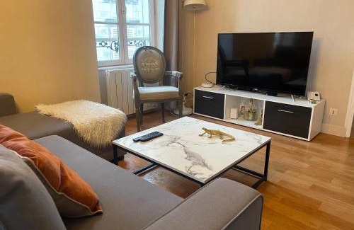 Saint-Bris-le-Vineux Apartment | Pet-Friendly Gîte du Vignoble Near Chablis with High Ratings
