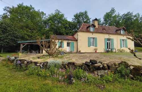 Maurens Cottage | Cozy Nature Retreat: Enjoy Spa and Breakfast Near Bergerac