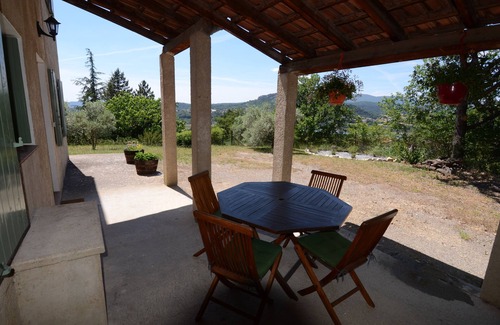 L'Escale House | Gîte en Provence: Guest Rated 10/10 with Breakfast Included