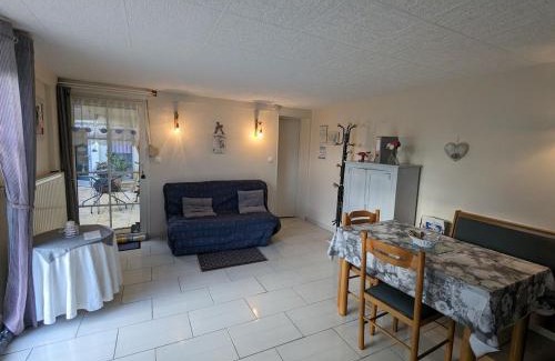 Sercoeur House | Gîte Sercœur: Ideal Retreat for 2 with Pet-Friendly Perks