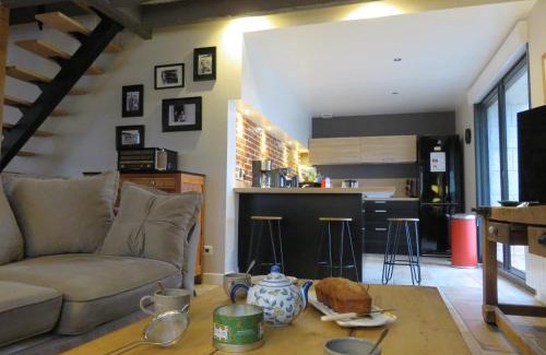 Saint-Martin-sur-Ocre House | Tranquil Gîte entre Loire et Campagne - Rated 9.9/10