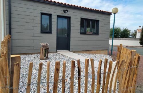 Champagne-les-Marais Apartment | Cozy Gîte "Entre Terre et Mer" near La Rochelle
