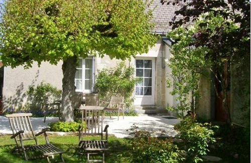 Esvres House | Family-Friendly Gîte in Esvres-sur-Indre for 5 Guests