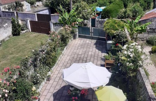 Loches House | Pet-Friendly Gîte et Chambre d'Hôte Saint Jacques - 9/10 Rating