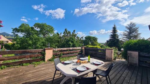 Beblenheim Bed & Breakfast | Pet-Friendly Gîte et Chambres d'hôtes with Ocean View