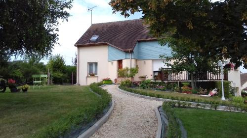 Gandelain Bed & Breakfast | Charming Gîte et Chambres d'Hôtes: Ideal for Families