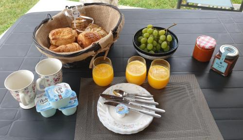 Saint-Christol-Les-Ales Apartment | Exceptional Gîte avec piscine et vue océan en Cévennes
