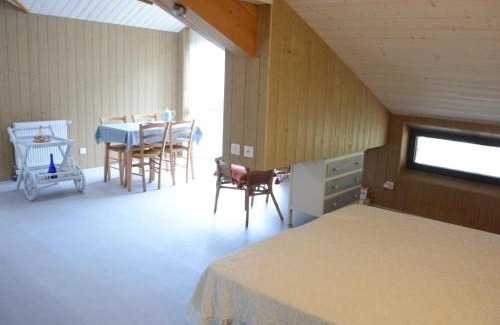 La Versanne House | Cozy Gîte & Studio with Fireplace and Games Room in La Versanne