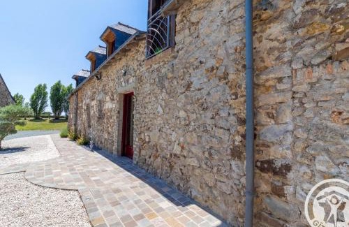 Echemire House | Family-Friendly Gîte with Private Pool near Angers