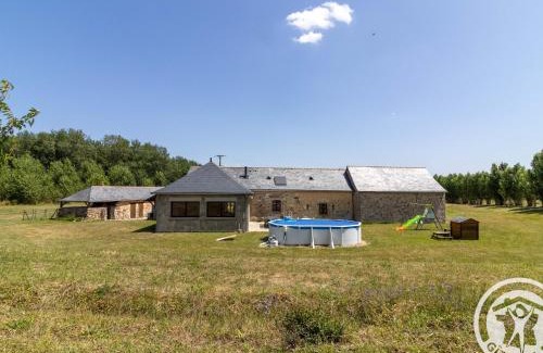 Echemire House | Family-Friendly Gîte with Private Pool near Angers