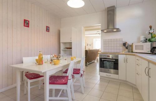 Touvois House | Family-Friendly Gîte with Child Play Area near Grand Lieu