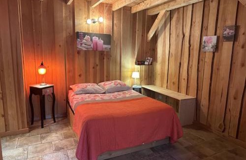Vernusse House | Family-Friendly Retreat with Heated Pool & Sauna