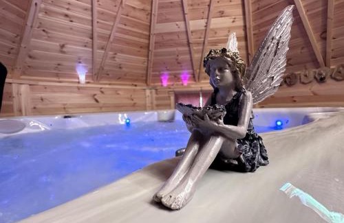 Saint-Leon House | Cozy Retreat with Spa and Farm Visits Near Scenic Trails