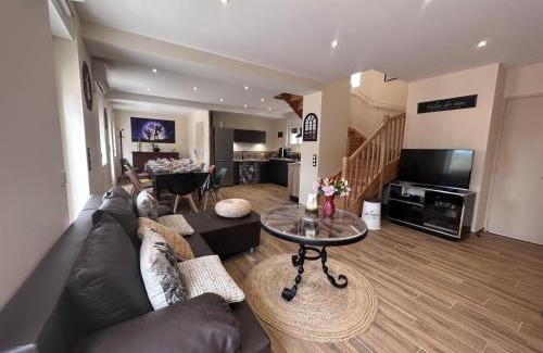 Saint-Leon House | Cozy Retreat with Spa and Farm Visits Near Scenic Trails