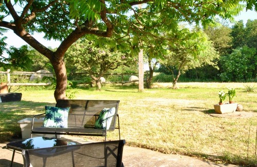 Bouere House | Family-Friendly Gîte with Oceanfront Views for 6 Guests