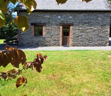 Nadrin House | Gîte Filly: Relaxing Oceanfront Retreat for 6 Guests