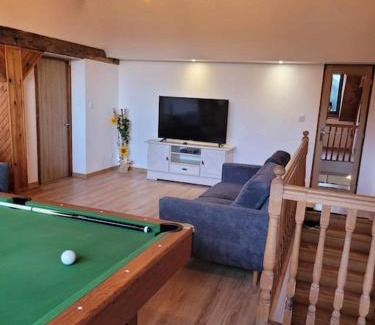 Saint-Maurice-sur-Moselle Apartment | Family-Friendly Gîte in Forêt Vosgienne with Pool