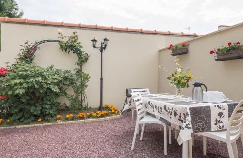 Saint-Philbert-de-Grand-Lieu House | Comfortable Gîte Near Nantes with Private Relaxation Area