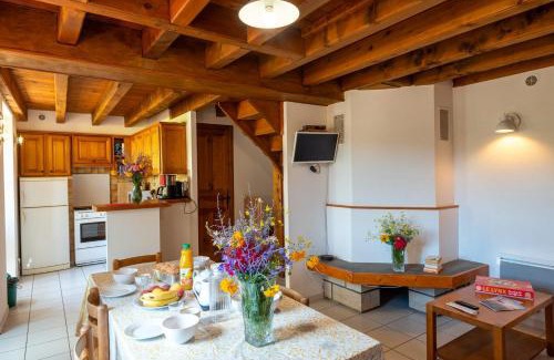 Les Bondons House | Family-Friendly Gite for 4-6 Guests in Malbosc