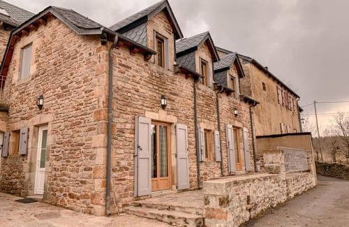 Chasserades House | Gites de France: Ideal Retreat for Families and Pets