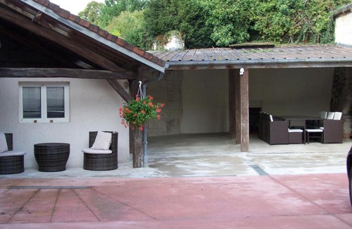 Saint-Aignan House | Pet-Friendly Gîte Grandeur Nature with Oceanfront Views