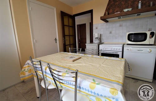 Julienas House | Top-Rated Gîte Hameau de Vaux - Ideal for Families