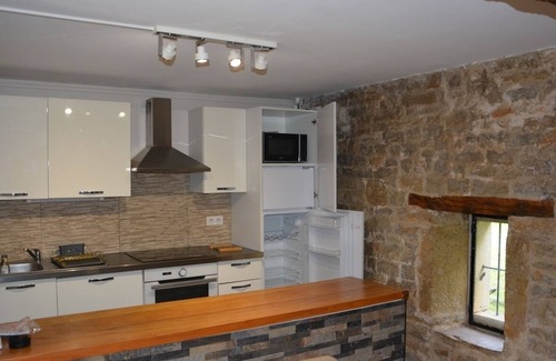 Caylus Cottage | Cozy Gîte Honoré de Balzac with Pool for 4 Guests