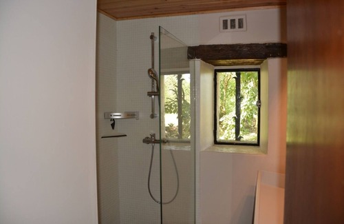 Caylus Cottage | Cozy Gîte Honoré de Balzac with Pool for 4 Guests
