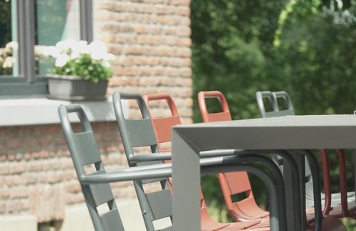 Marche-en-Famenne House | Ideal Gîte for 11-13 Guests with Family-Friendly Amenities