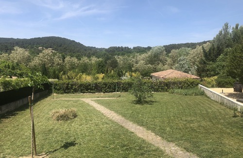 Entrechaux House | Gîte Indépendant au Pied du Mont Ventoux - Guest Rated 10/10