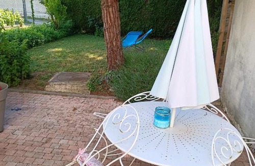Dizy Apartment | Charming Gîte Diz'enreves Amidst Beautiful Vineyards