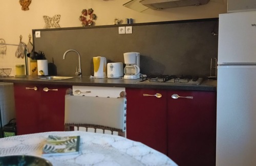 Montauriol Apartment | Discover Gîte Indépendant: Poolside Retreat Near Nature