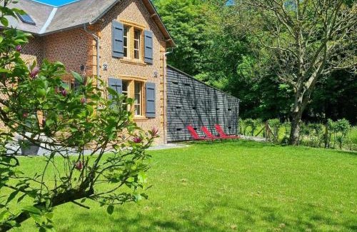 Boussois House | Cozy Retreat near Paris with Garden, Bikes, and Games