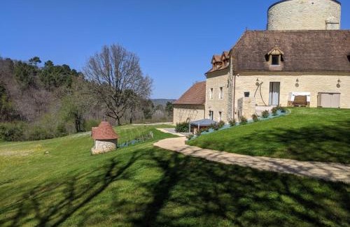 Les Arques House | Experience La Tour de Ginaillac: 4-Star Oasis with Spa & Pool
