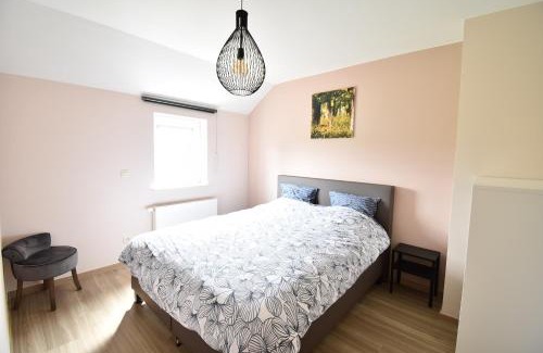 Vaux-sur-Sure House | Discover Family-Friendly Comfort at Gîte Jod'en Campagne