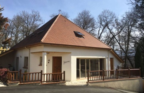 Coarraze Villa | Relaxing Retreat at Gîte Kojonomai Pyrénées with Spa Access