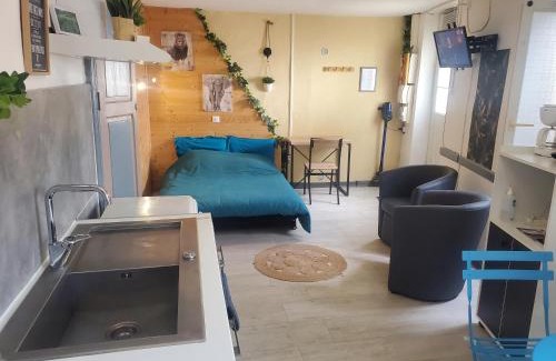 Saint-Ambroix Apartment | Pet-Friendly Gîte L'étape - Independent & Ground Level Stay