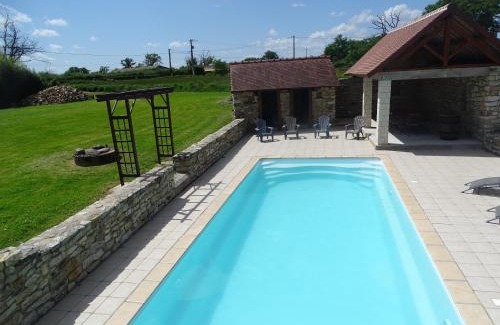 Prissac House | Gîte "L'Albizia" - Guest Rated 9.1 with Oceanfront Pool