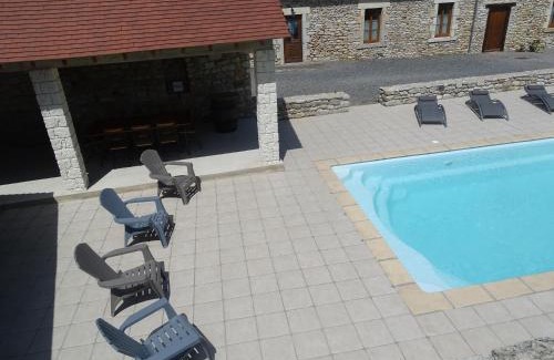 Prissac House | Gîte "L'Albizia" - Guest Rated 9.1 with Oceanfront Pool