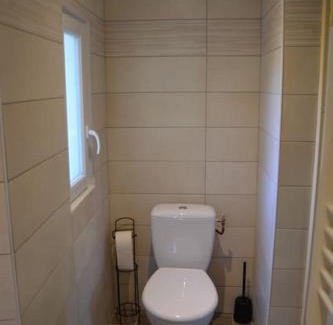 Meyronne House | Pet-Friendly Gîte l'ancienne épicerie with Ocean Views