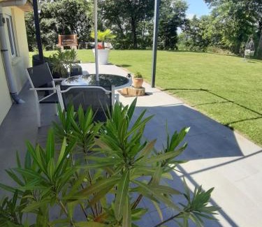 Mouscardes House | Guest Rated 9.6: Gîte L'Ecureuil with Oceanfront Pool