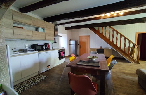 Castelnau-de-Mandailles House | Relax at Gîte L'Oustalet: Family-Friendly Retreat