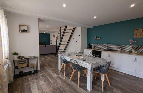 Saint-Meme-les-Carrieres Cottage | Gîte La Rive Gauche: Family-Friendly Stay with Spa & Pool