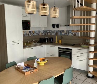 Etaples House | Discover Gîte la bassurelle: Pet-Friendly Oceanfront Retreat