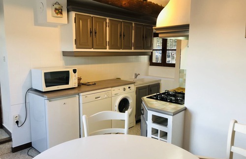 Sault House | Cozy Gîte La Bastide de La Loge with Family-Friendly Amenities