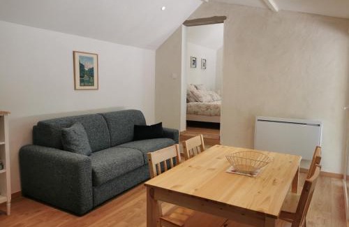 Saint-Andre-dAllas House | Child-Friendly Retreat at Gîte la Borie du bois Sarlat