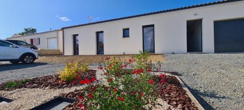 Les Epesses House | Relaxing Retreat at Gîte la Couzinette near Puy du Fou