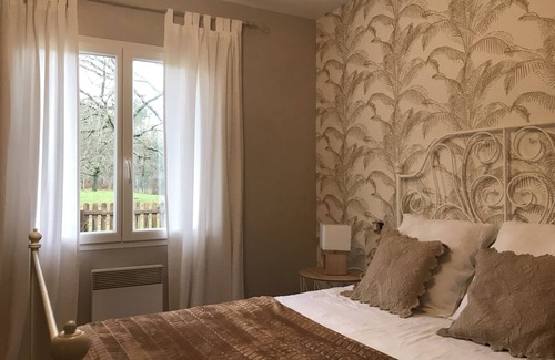 Biganos House | Gîte la Dune: Family-Friendly Retreat with Heated Pool