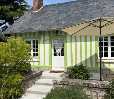 Sotteville-sur-Mer House | Oceanfront Gîte la Floria: Family-Friendly Retreat